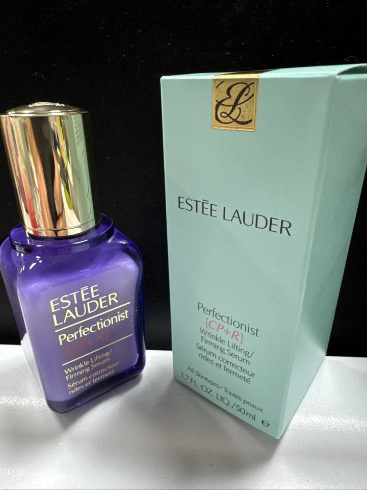 Suero reafirmante/lifting de arrugas Estee Lauder Perfectionist CP+R - 1,7 fl oz (50 ml). Foto 2 de 4