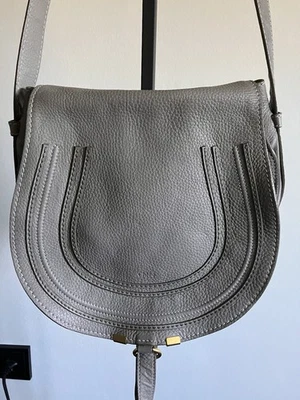 Orig CHLOÉ Marcie Saddle Bag - Cashmere Grey - NP € 1.590 - Full Set - Bild 1 von 4