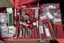 Różne protezy endo stawu biodrowego, implant medyczny, śruby... NOWOŚĆ