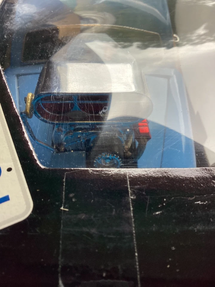 Muscle Machines escala 1:18 50 Ford Woody azul claro con caja Foto 3 de 4