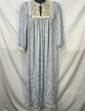 VINTAGE CHRISTIAN DIOR LINGERIE LIGHT BLUE FLORAL LACE TRIM NIGHTGOWN SIZE M USA