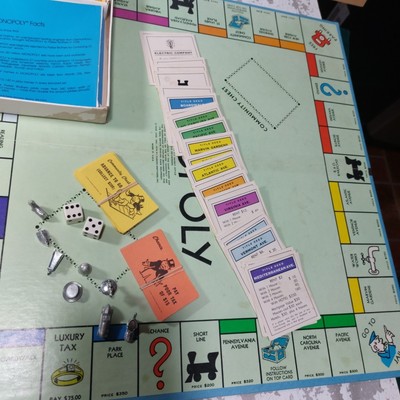 モノポリーページ over print】STREET GIRL HOODIE (mamoru)｜CONVERSE TOKYO