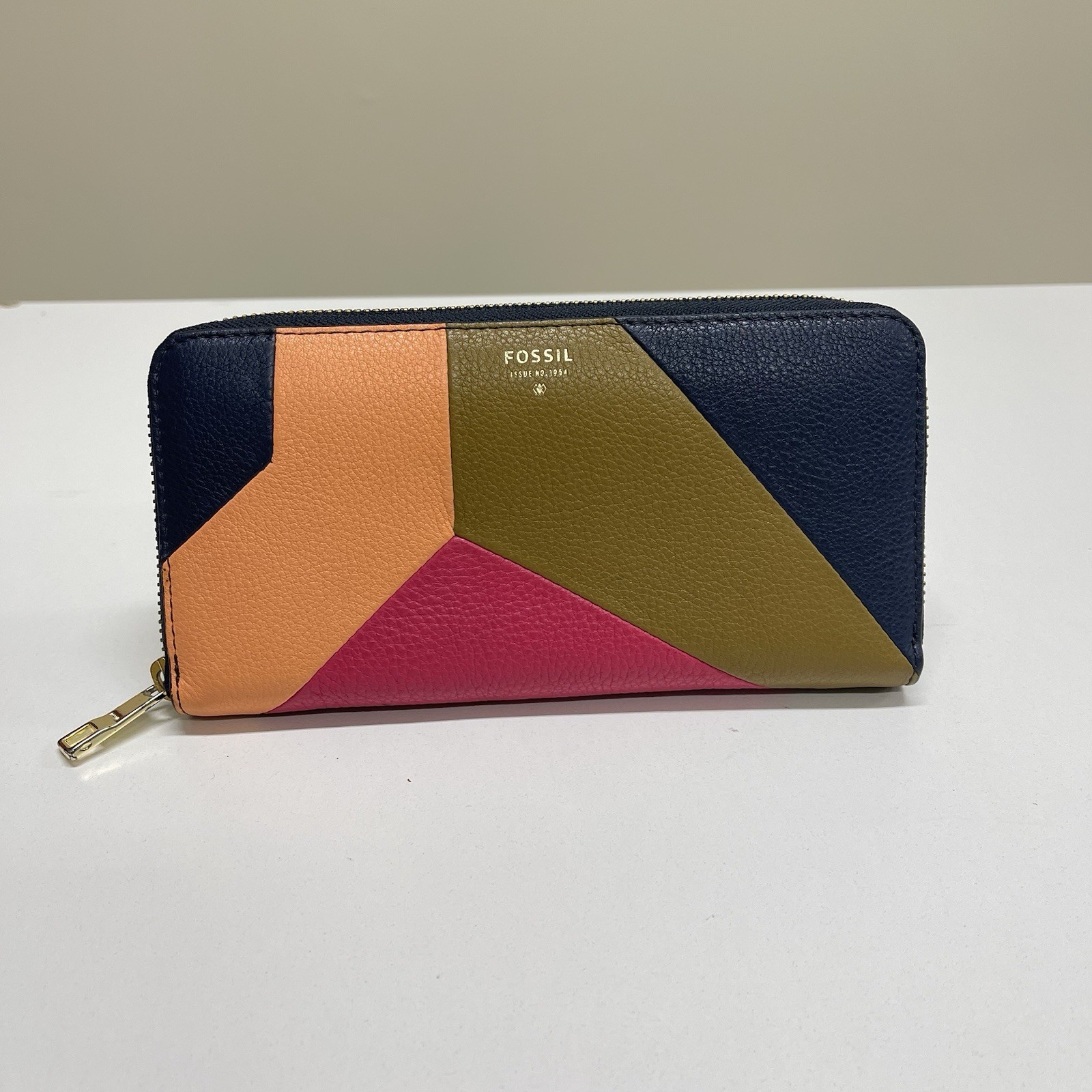Fossil VDAY Wallet Navy Patchwork Zip Clutch Brig… - image 1