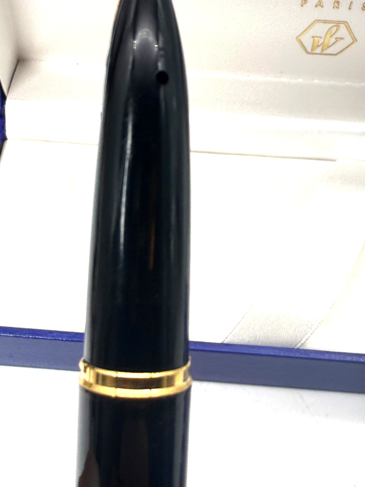 Waterman Carene Deluxe GT Silver 23K Gold & Black Lacquer M Medium 18K Nib Pen