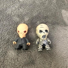 DOCTOR WHO TITANS VINYL 2 FIGURE LOT