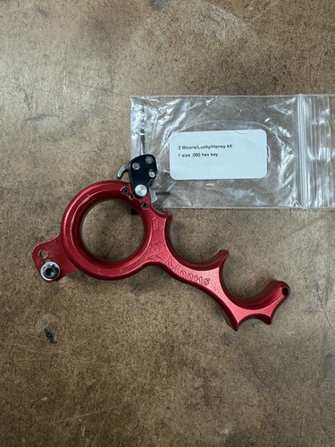 Carter 2 Moons 3 Finger Archery Release, Large, (RB2M5350) RED