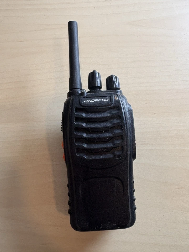 Baofeng Funkgerät Walkie Talkie Handfunkgerät mit Antenne – gebraucht