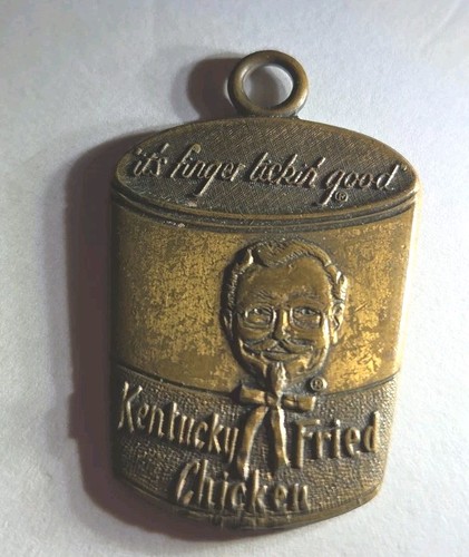 VINTAGE KENTUCKY FRIED CHICKEN BRASS KEYCHAIN IT'S FINGER LICKIN' GOOD NO CHAIN