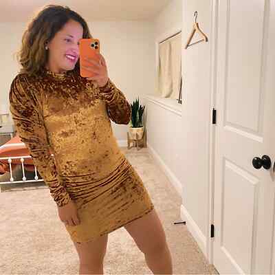green emerald velvet dress Palmer Maxi Dress - Mustard - Size Xs main image 1