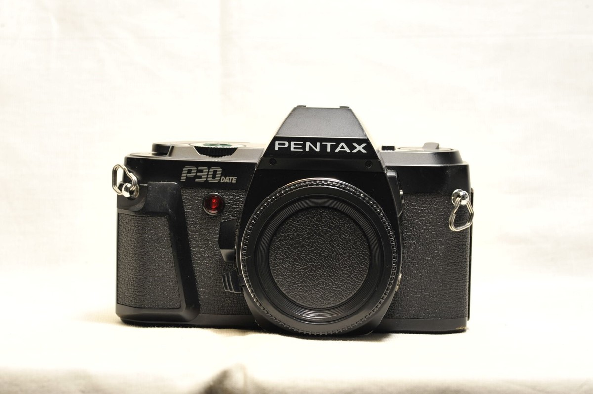 Pentax P30 Date SLR Camera | 35 mm | Manual Focus | Black | Timer