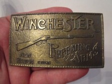 WINCHESTER REPEATING ARMS BELT BUCKLE - 4" X 2 1/8" - GW 10