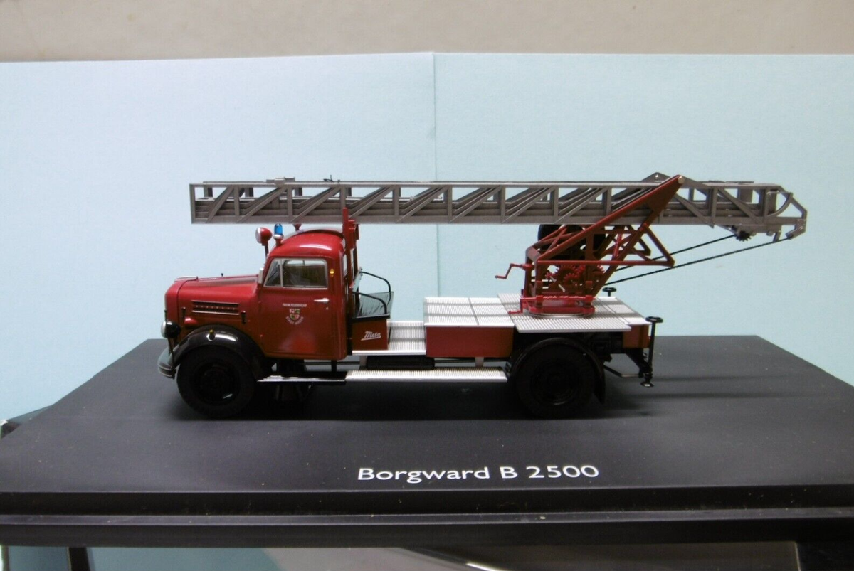 Schuco - 1:43 - Camion de Pompier - made in germany