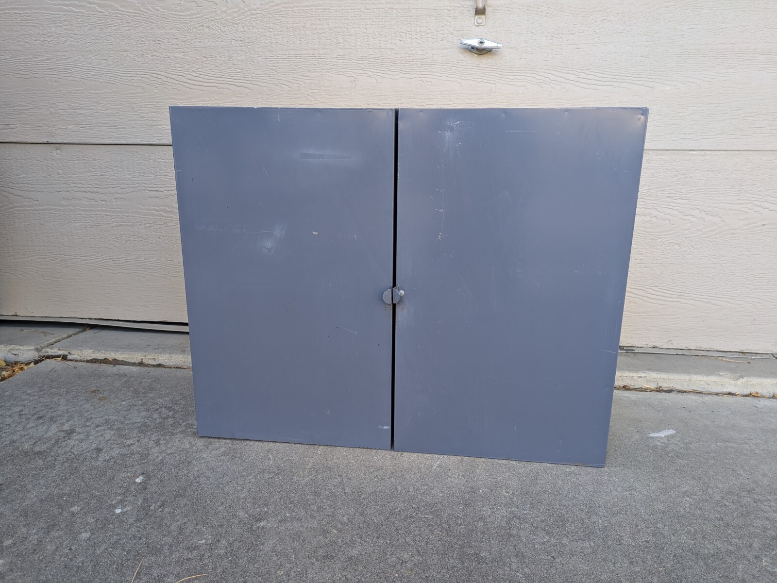 Edsal Industrial Steel Metal Wall Tool Box Work Shop Locker Cabinet w Doors B