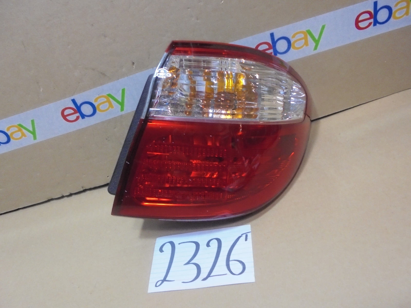 00 01 Infiniti I30 PASSENGER Side Tail Light Used Rear Lamp #2326