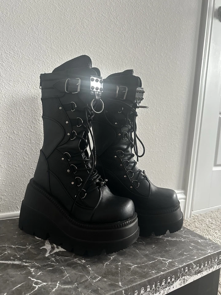 Demonia 女式 Shaker-70 靴子 8 码黑色厚底 Goth 从未穿过带盒 — 第 4/4 张图片
