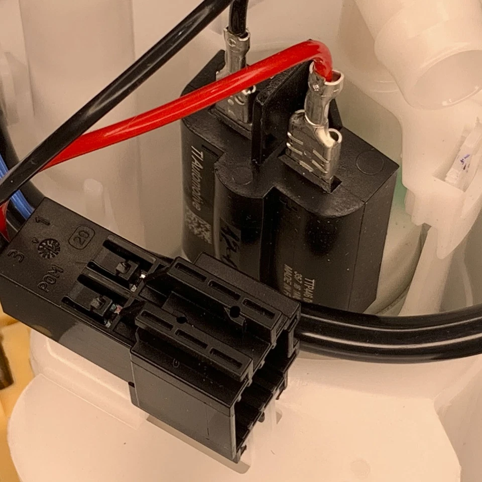 For Mercedes W203 W209 C & CLK-Class 0986580184 OE GENUINE Fuel Pump Assembly - Image 3 of 4