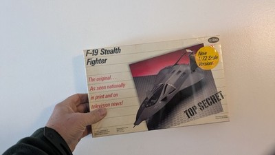 Testors F-19 Stealth Fighter Top Secret 1/72 Scale Sealed