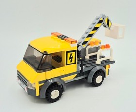 LEGO City 3179 &ldquo;Repair Truck&rdquo; - With Instructions & Minifigure