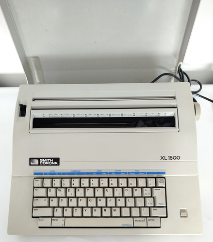 Vintage Smith Corona XL 1500 Electric Typewriter With Case Manual Tested Working - Picture 5 of 11