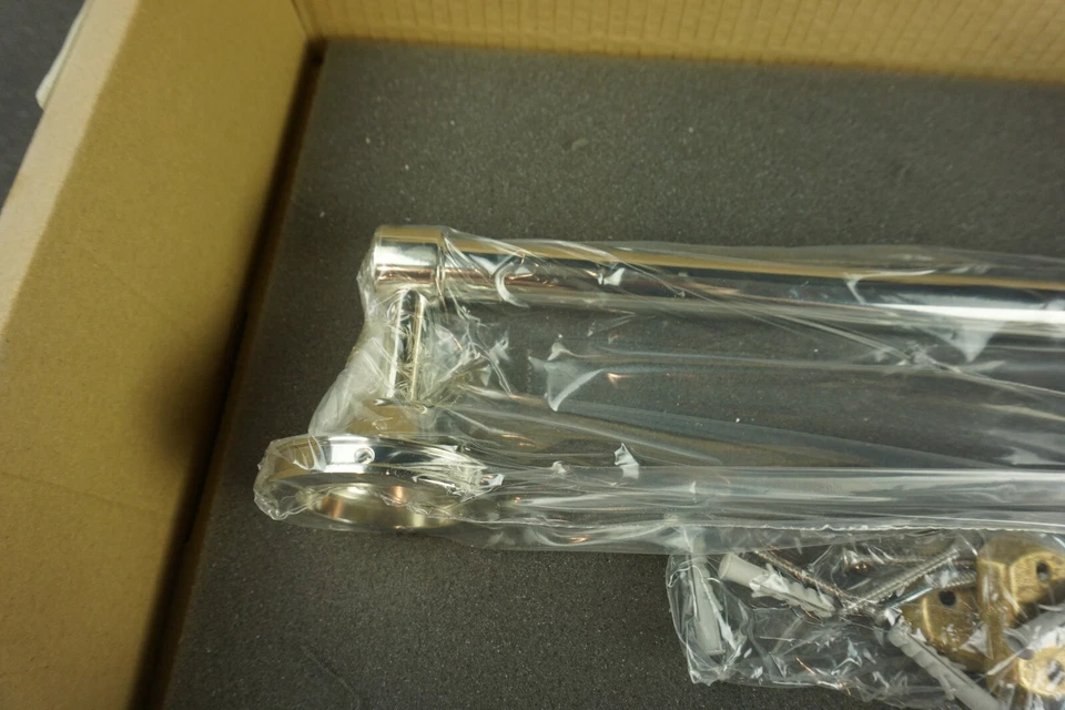 Barra de toalha Waterworks Transit 12" metal única em níquel 22-22517-89142 NOVA - Imagem 3 de 4