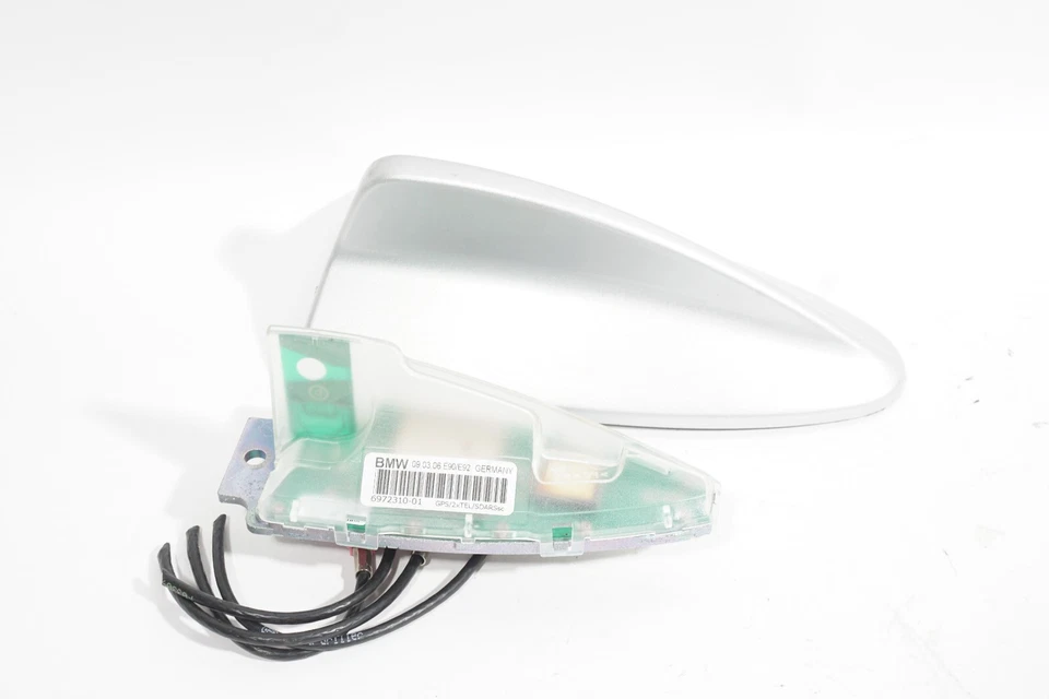 BMW 325I 2006-2011 ANTENA ALETA DE TIBURÓN MONTADA EN EL TECHO 6972310 OEM Foto 2 de 4