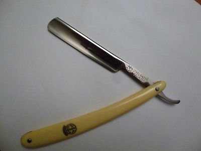 VINTAGE ANTIQUE GERMAN CARL RADER SOLINGEN STRAIGHT RAZOR MEN  x 