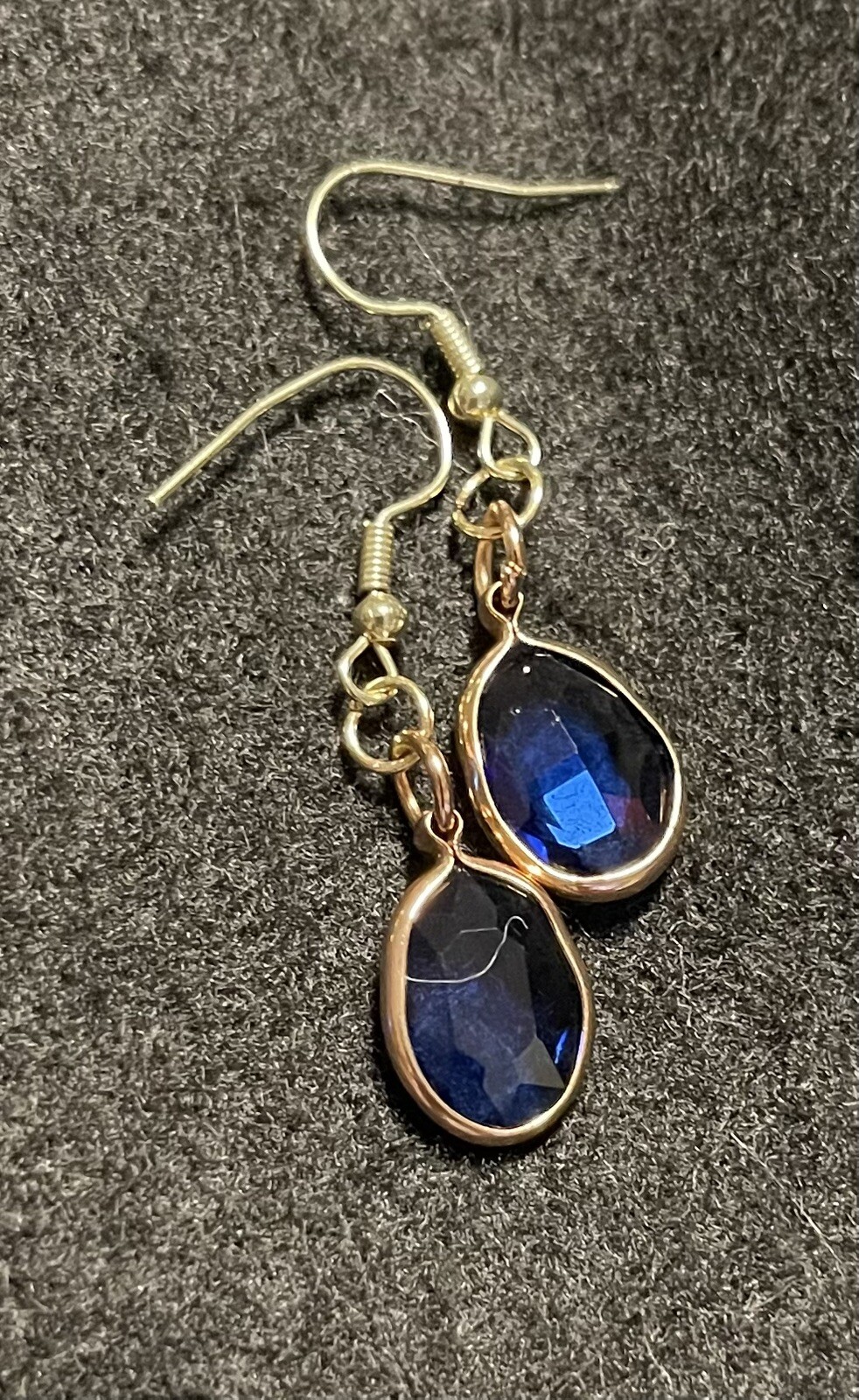 Stylish Dangle Earrings for Women – Trendy Fashion Jewelry-image