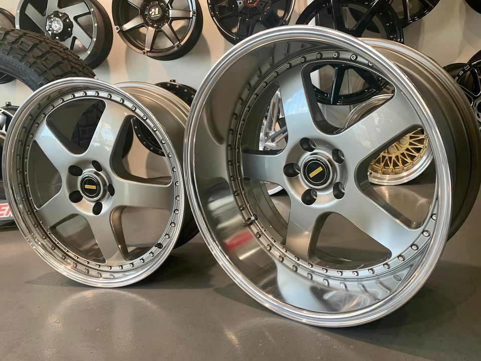1x Genuine Simmons Flow Form 20x10” -38 offset 4