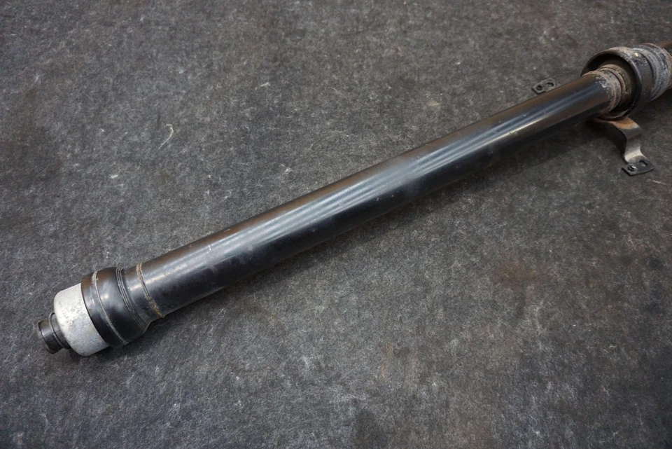 Conjunto de eje de transmisión de hélice trasera OEM 4M0521101AM Audi Q7 4M 2017-19 Foto 2 de 4