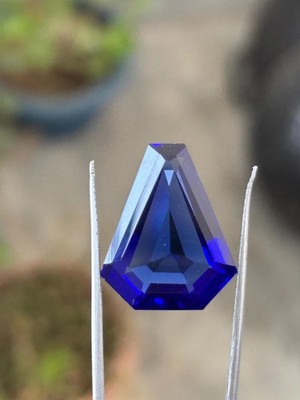 14 Ct Natural Fancy Cut Blue Sapphire Loose Flawless AGL Certified Gemstone