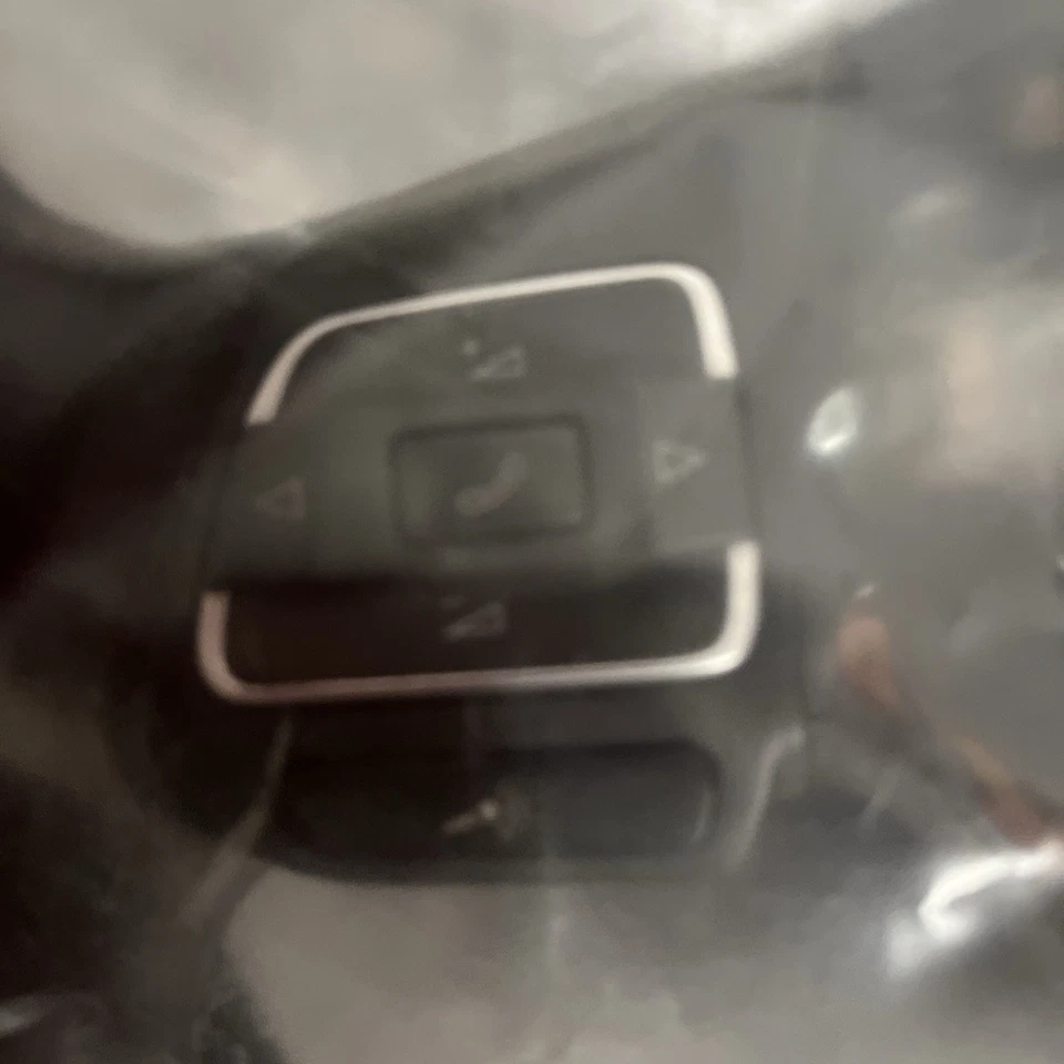 Lederlenkrad Lenkrad VW Polo 6R Leder schwarz Naht grau mit Telefonbedienung - Bild 2 von 3