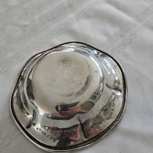 Antique WHITING STERLING SILVER Draped SCALLOPED CANDY NUT BOWL 63 GR - Picture 8 of 10