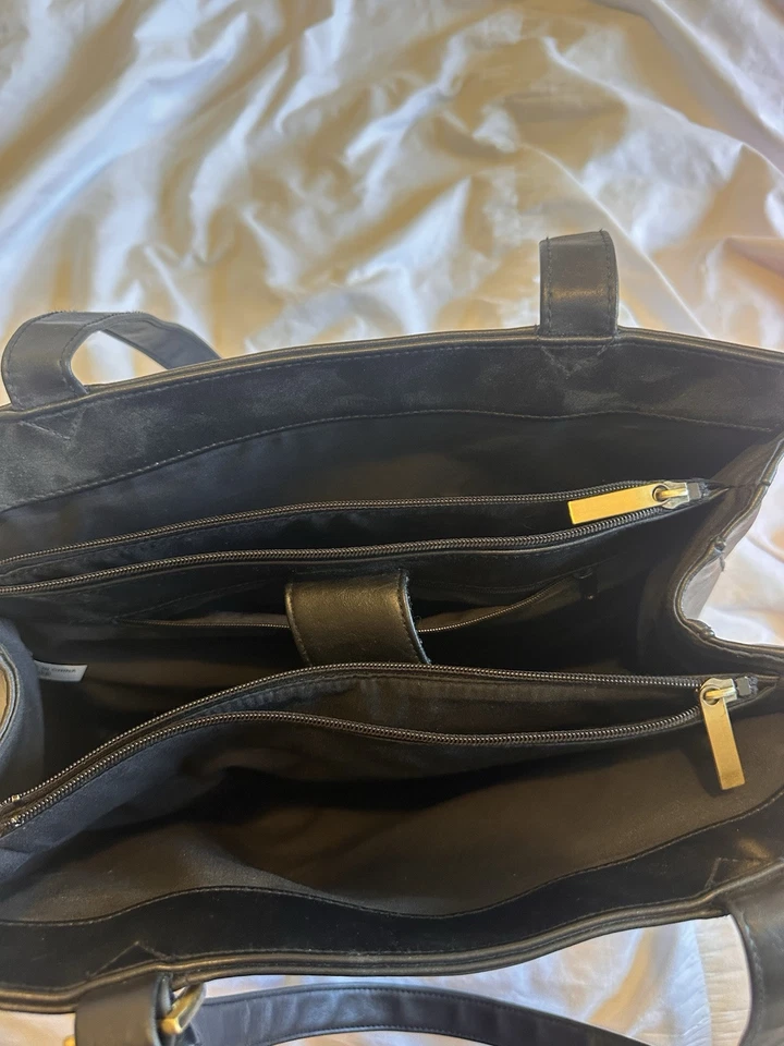 Bolso de Mano Cherokee Vintage Cuero Negro Foto 3 de 4