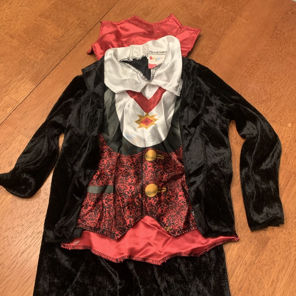 Disfraz de Halloween de vampiro 2T traje de terciopelo negro con capa roja Foto 2 de 4