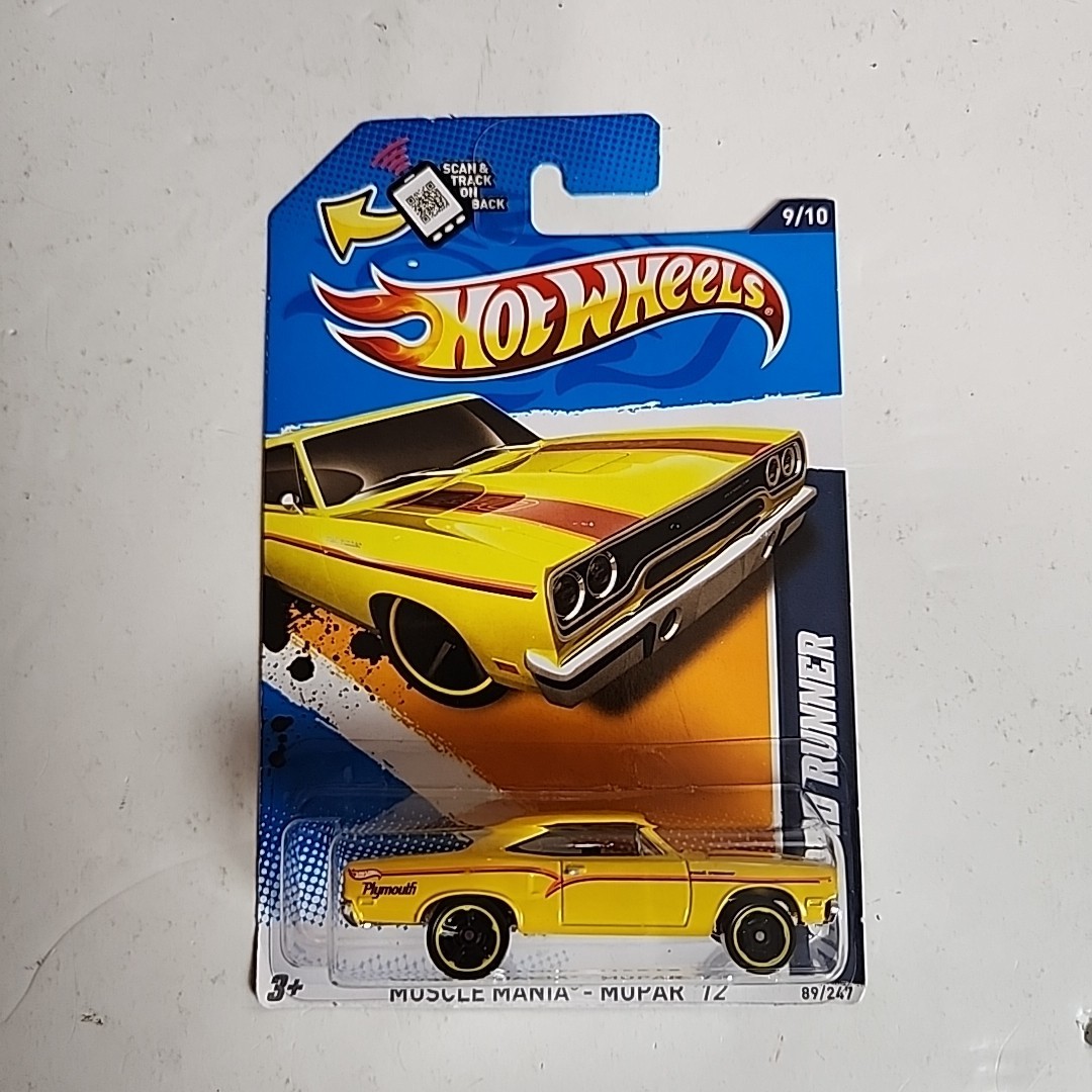 2012 Hot Wheels '70 ROAD RUNNER Muscle Mania Mopar 12 #89/247