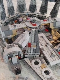 Lego Star WAR set complet 75105 Millennium Falcon Epi.7 EXCELLENT CONDITION 2015