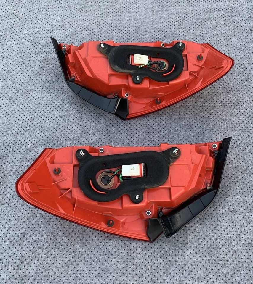 Juego de luces traseras LED NISSAN Skyline V36 OEM izquierda derecha para Infiniti G35 G37 Foto 2 de 4