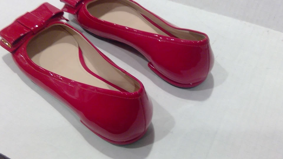 Zapato Bailarina PRADA ROJO CHAROL PLANO BALLET FLATS Arco Grande EE. UU. TALLA 6.5 Foto 2 de 4