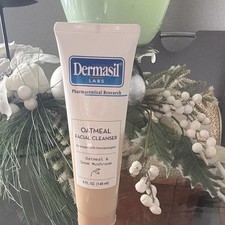 Dermasil Labs Oatmeal Snow Mushroom Facial Cleanser for Face 5 fl oz 148 ml
