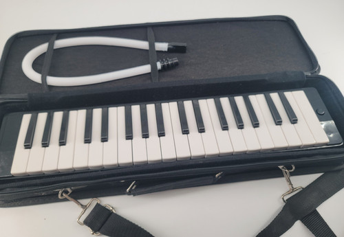 37 Key Schoenhut Instrument w Mouthpiece Air Piano Keyboard, Carrying Bag, ...