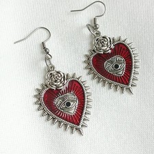 Gothic Ohrringe Handmade Dark Alternative Statement Schmuck Herz Hexe rot Rave
