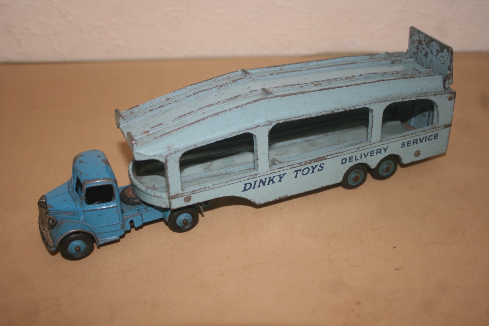 Dinky 582, Pullmore Car Transporter - Free Price Guide & Review