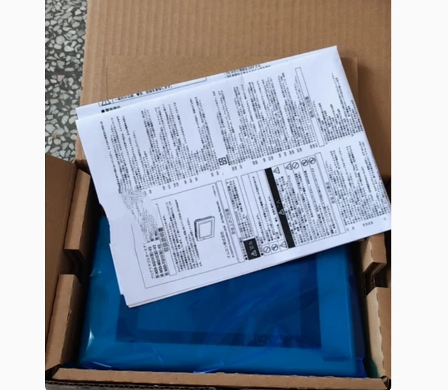 New In Box Omron NS5-MQ10-ECV2 Touch Screen Panel - Image 3 of 3