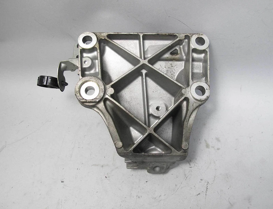 Soporte de brazo de suspensión para conductor izquierdo BMW E90 serie 3 AWD xDrive Foto 3 de 3