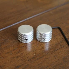 Double Helix Short Flat Top knob set of 2, Inca Silver