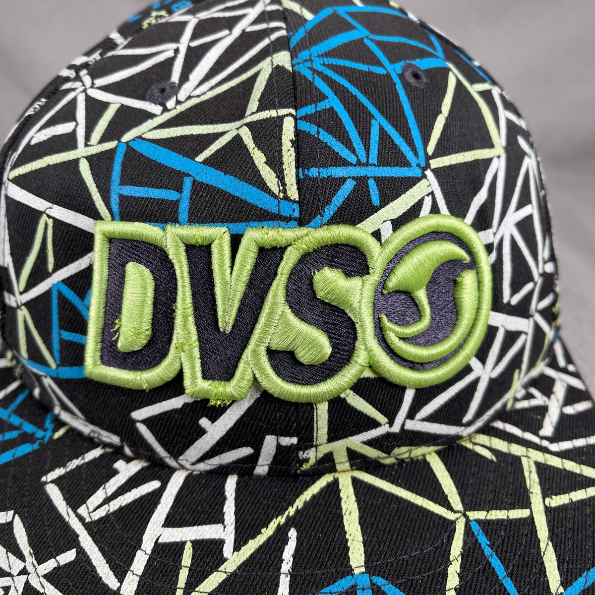 DVS Hat Men 7 1/4 - 7 5/8 Multicolor Fitted Baseball Cap