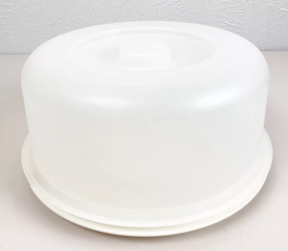 Vintage Tupperware Large Round Container & Lid. White. Cake Taker 