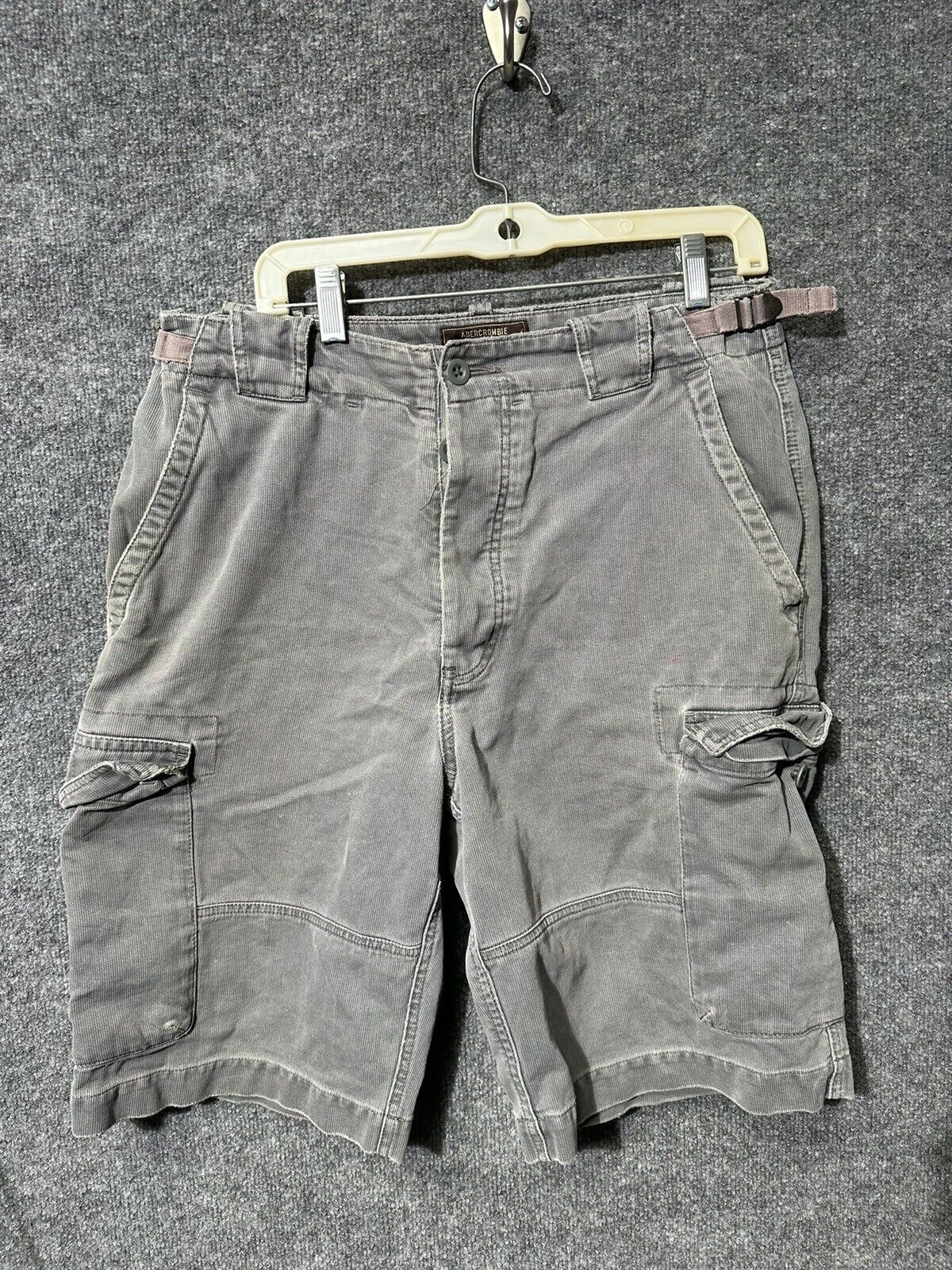 Abercrombie & Fitch Cargo Shorts Mens 31 Gray Hea… - image 1