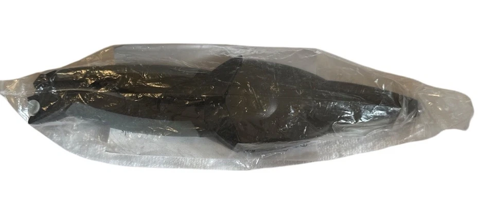 New Pampered Chef 1088 Professional Shears with Cover Black/Gray - Image 3 of 4