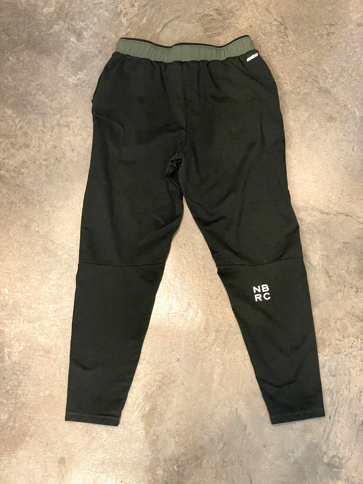 New Balance RC NB Heat Joggers Mens M Green Tapered Thermal Running Sweatpants thumbnail 2